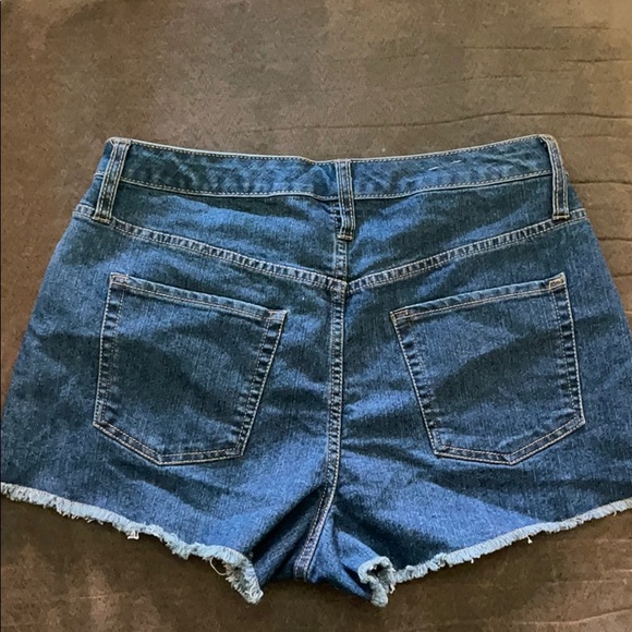 Wild Fable high waisted shorts - Picture 2 of 3